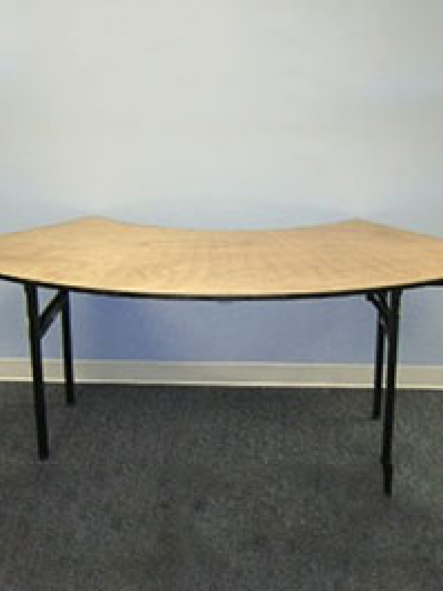 Serpentine table  7 feet